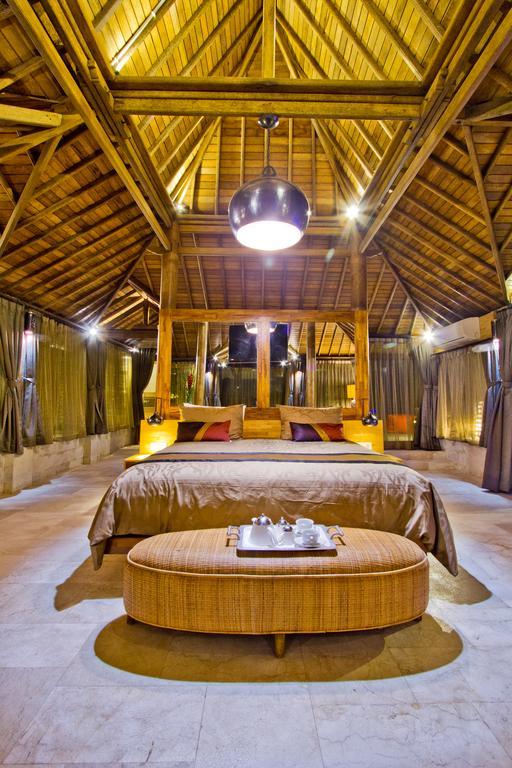 Puri Ratu Jimbaran Villa Extérieur photo